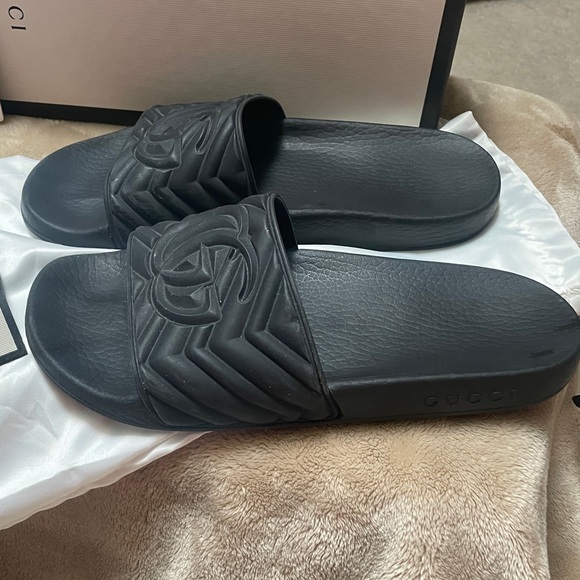 Gucci Rubber Slides - Picture 2 of 11